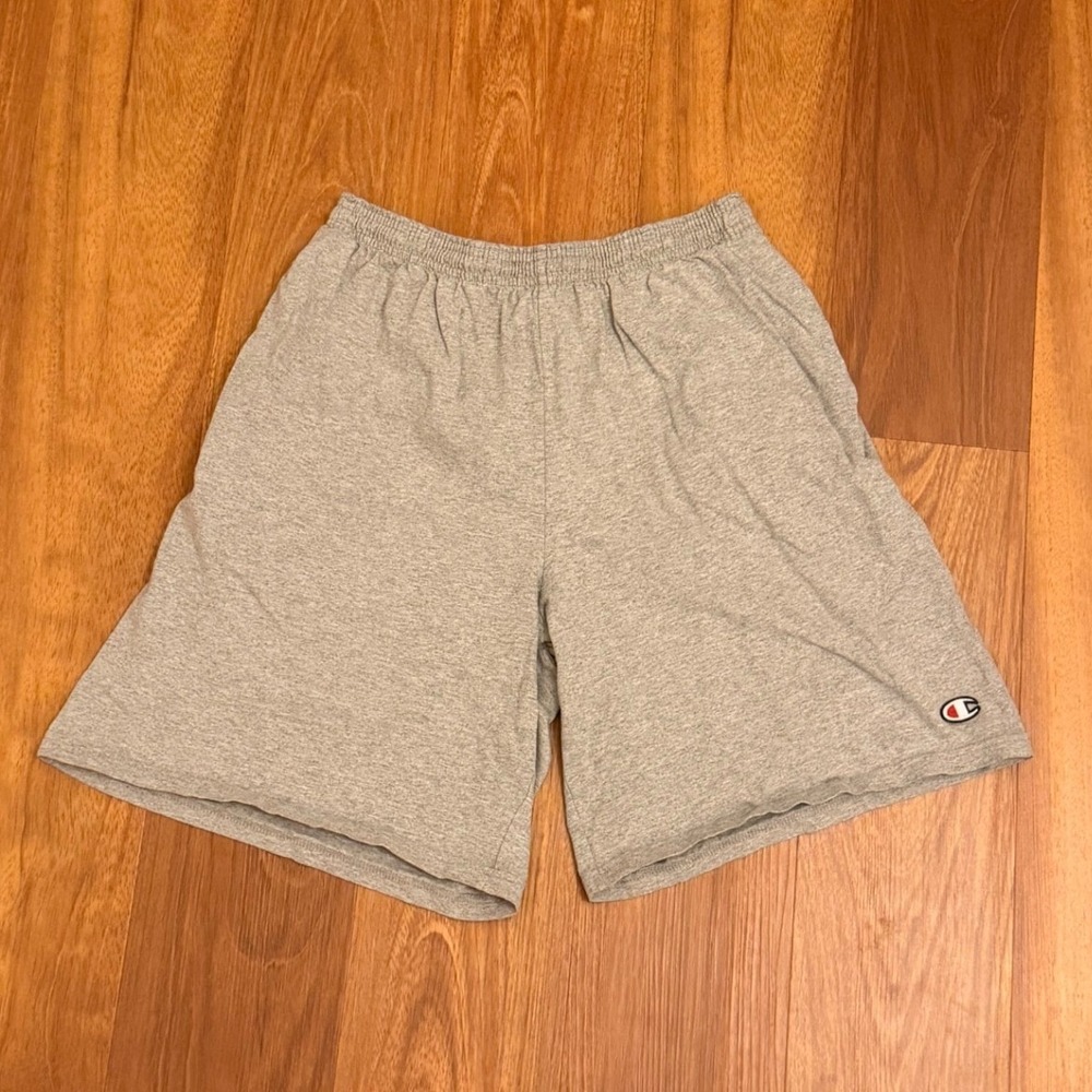 Champion Casual Gray Shorts with Pockets Men's Size Medium